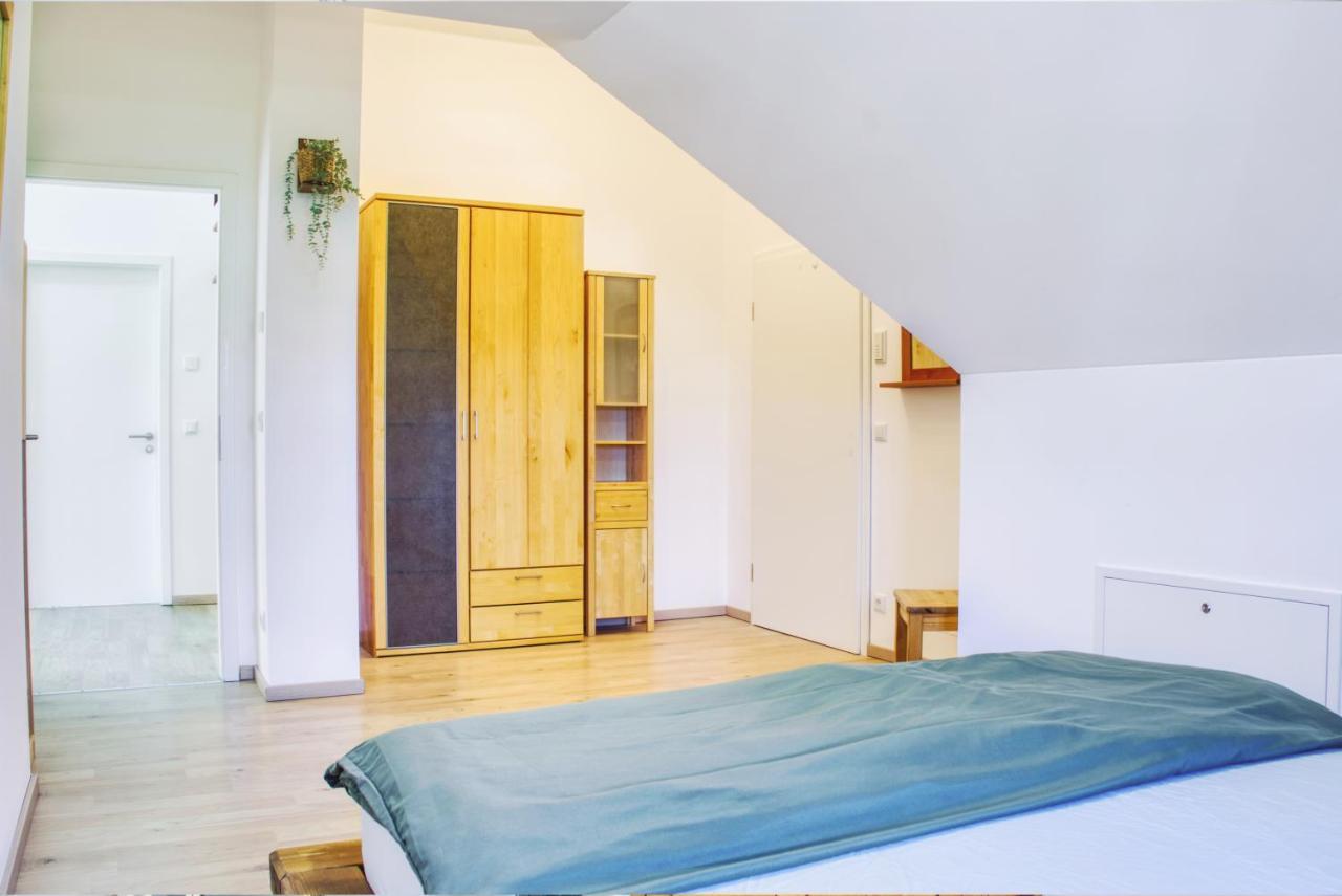 Luxus Apartment! Kueche, Balkon, Netflix, Parkplatz - 8 Personen Ilmmunster Exterior foto